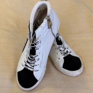 Vintage Havana White and Black High-Top Sneakers shoes with black suede toe 10
